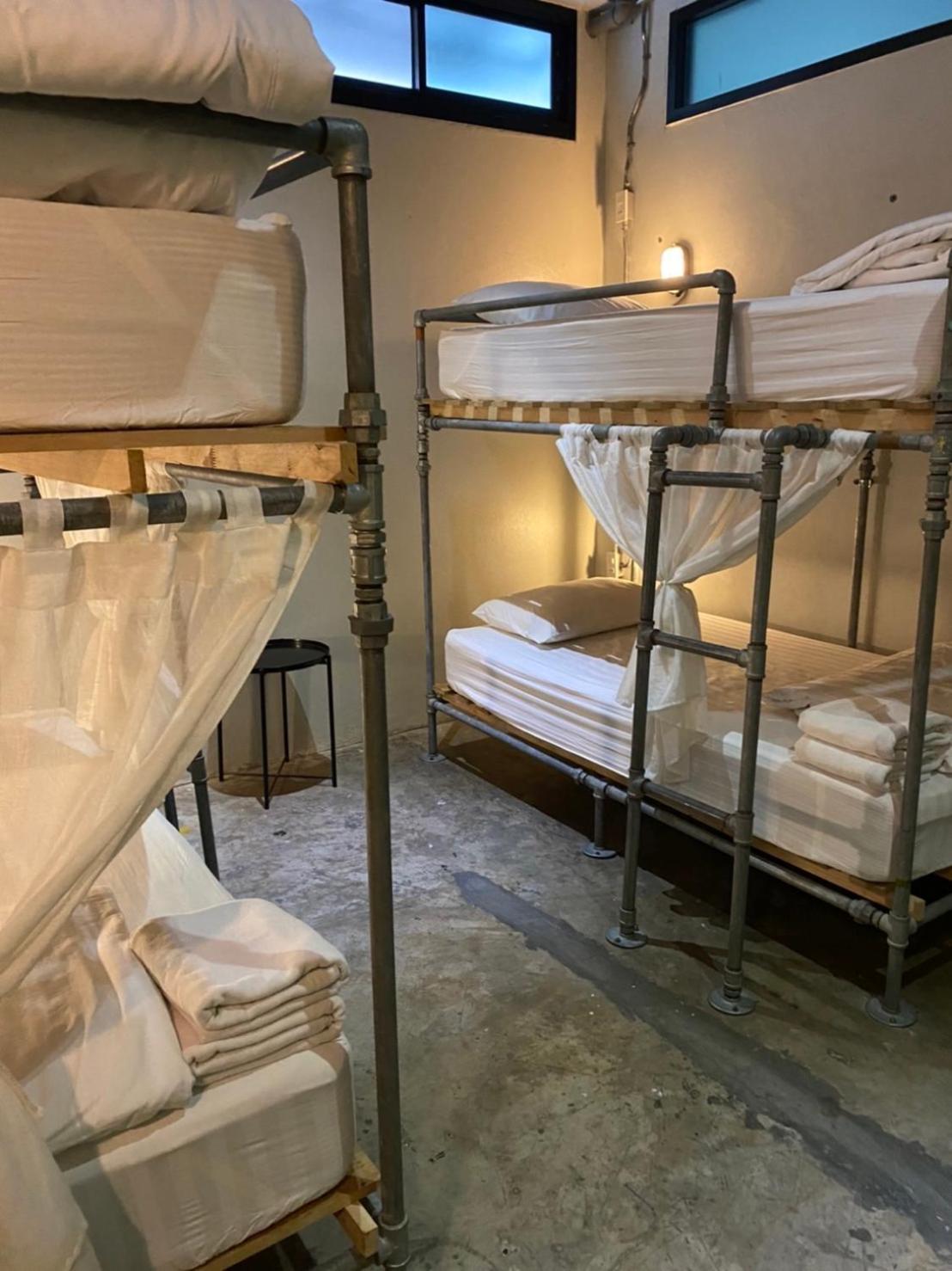 Bloo Hostel Phuket Eksteriør billede