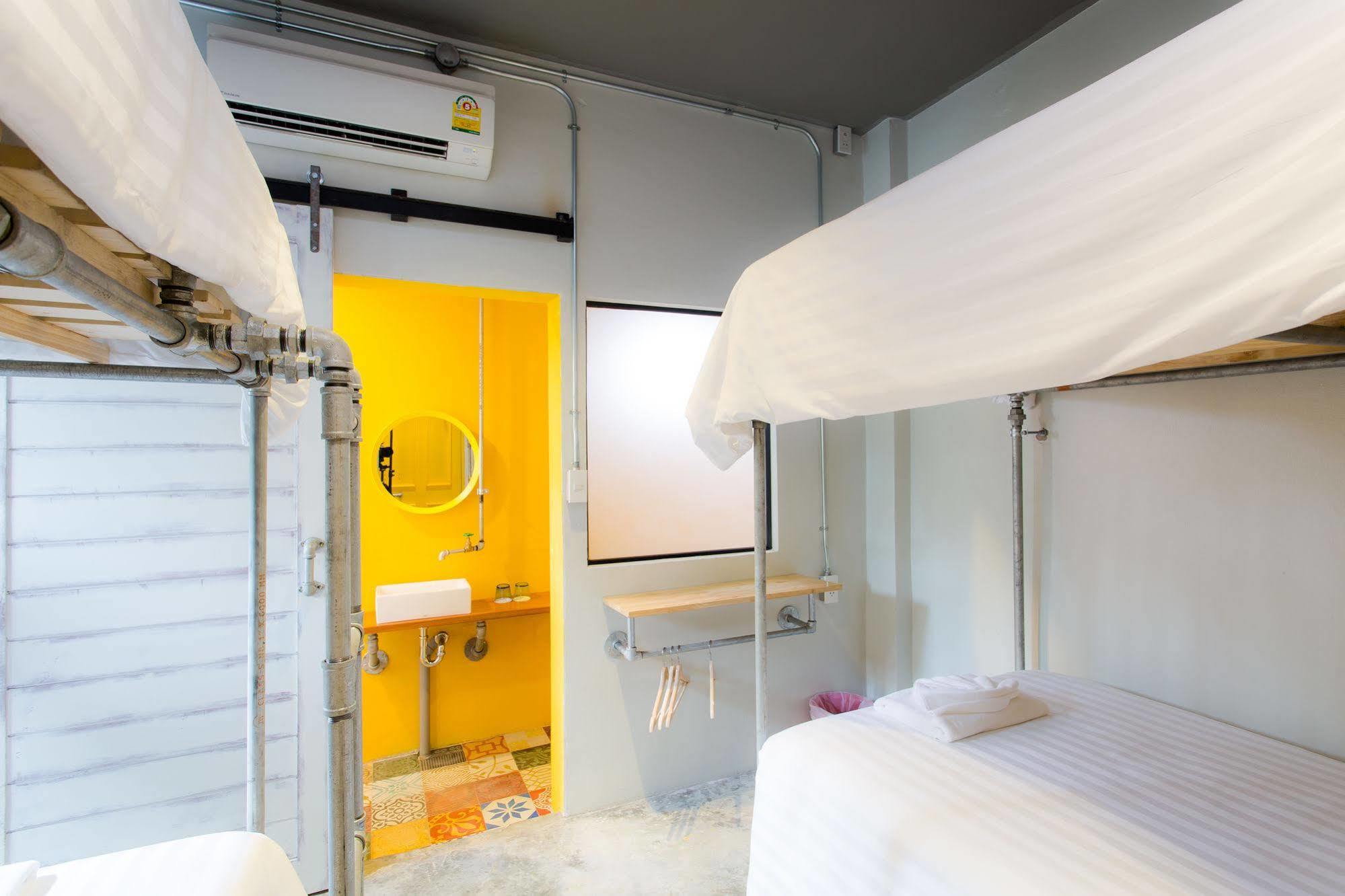 Bloo Hostel Phuket Eksteriør billede