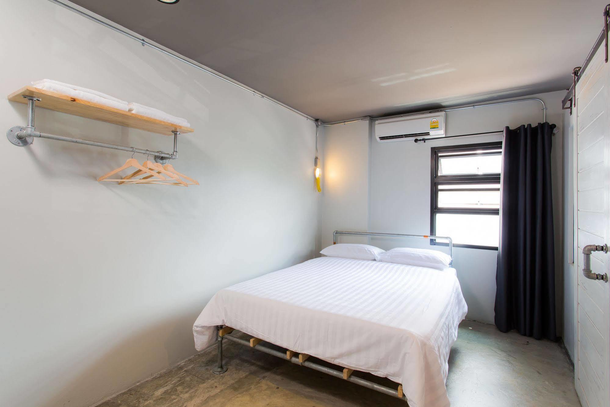 Bloo Hostel Phuket Eksteriør billede