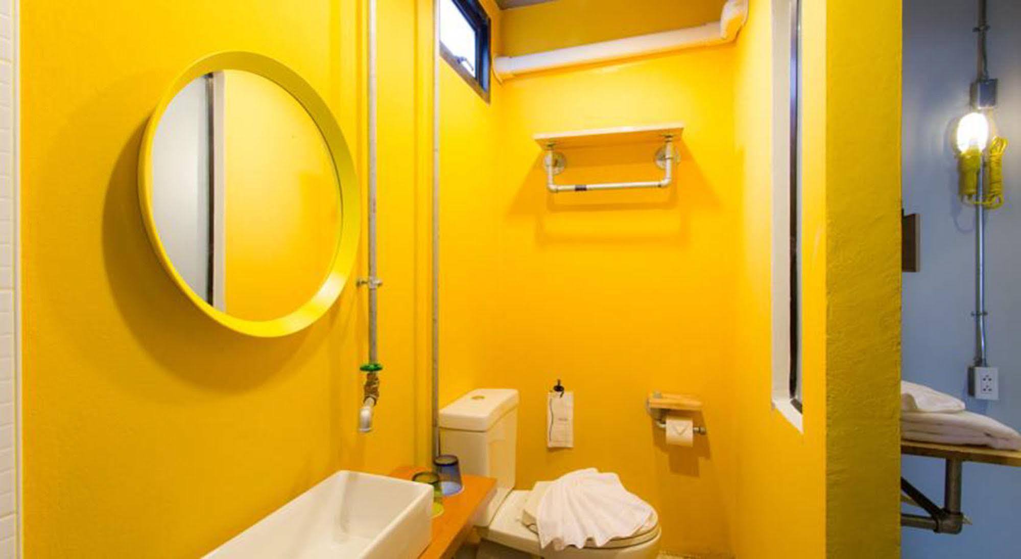 Bloo Hostel Phuket Eksteriør billede